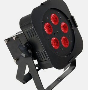 Projecteur LED RGBA ADJ sur batteri
